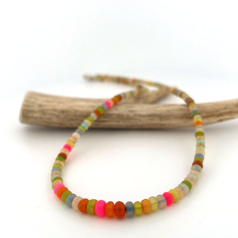 Smooth disco opal beaded necklace Smooth disco opal beaded necklace