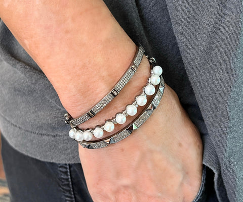 Pearl and diamond bracelet